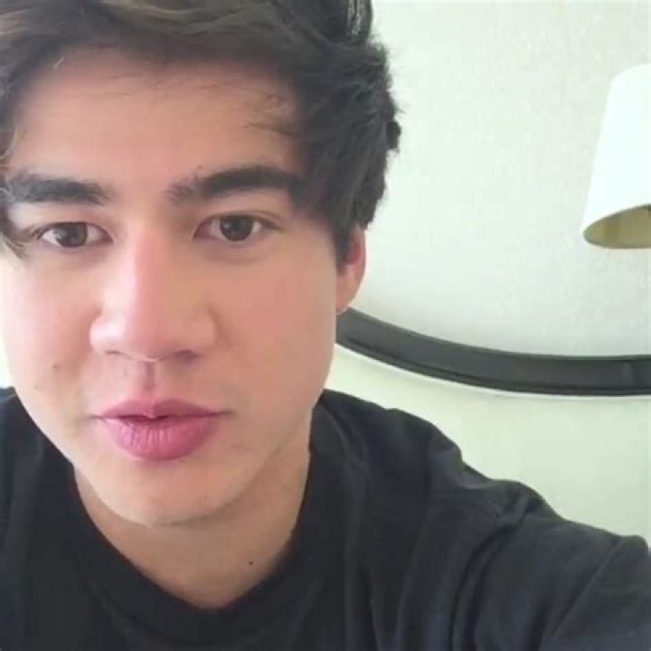 20 Pictures of Calum Hood That Remind You How Beautiful He Is