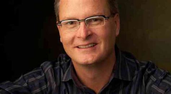 Fame | Adam Hamilton (pastor) net worth and salary income estimation Jan, 2024