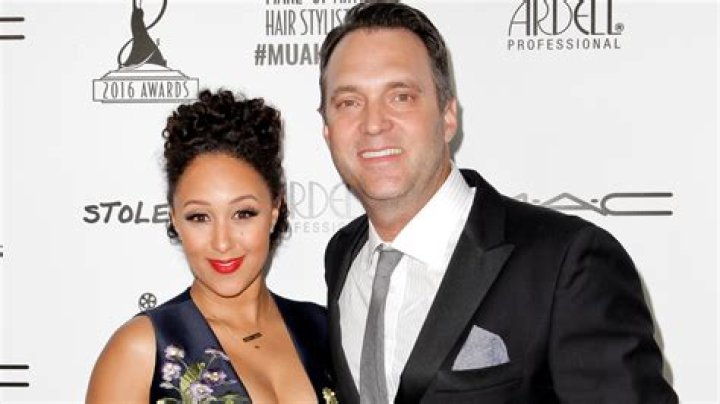 Adam Housley’s Wife: Who is Adam Housley Dating?