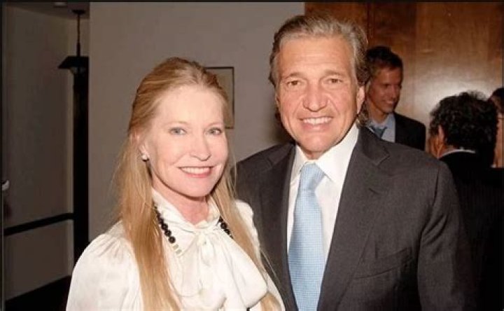 EXPLORE Jeweler Albert DePrisco Wiki, Bio, Age, Height, Nationality, Married, Wife, and Net Worth 2020