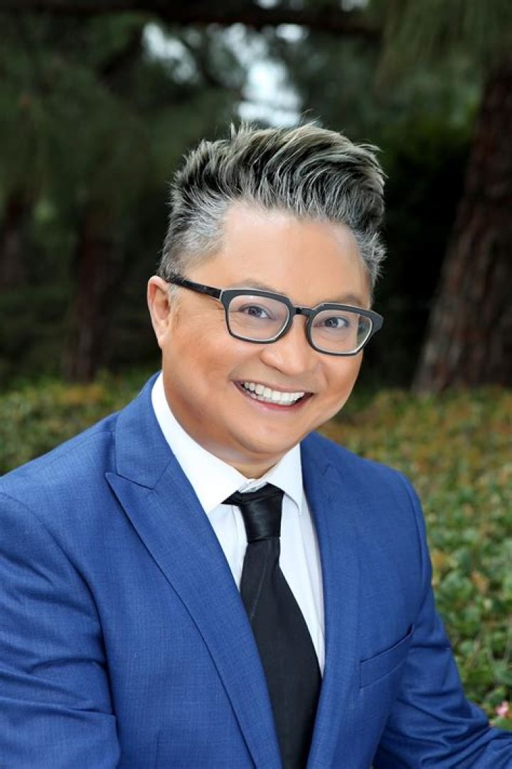 Alec Mapa - Net Worth, Age, Height, Birthday, Bio, Wiki!