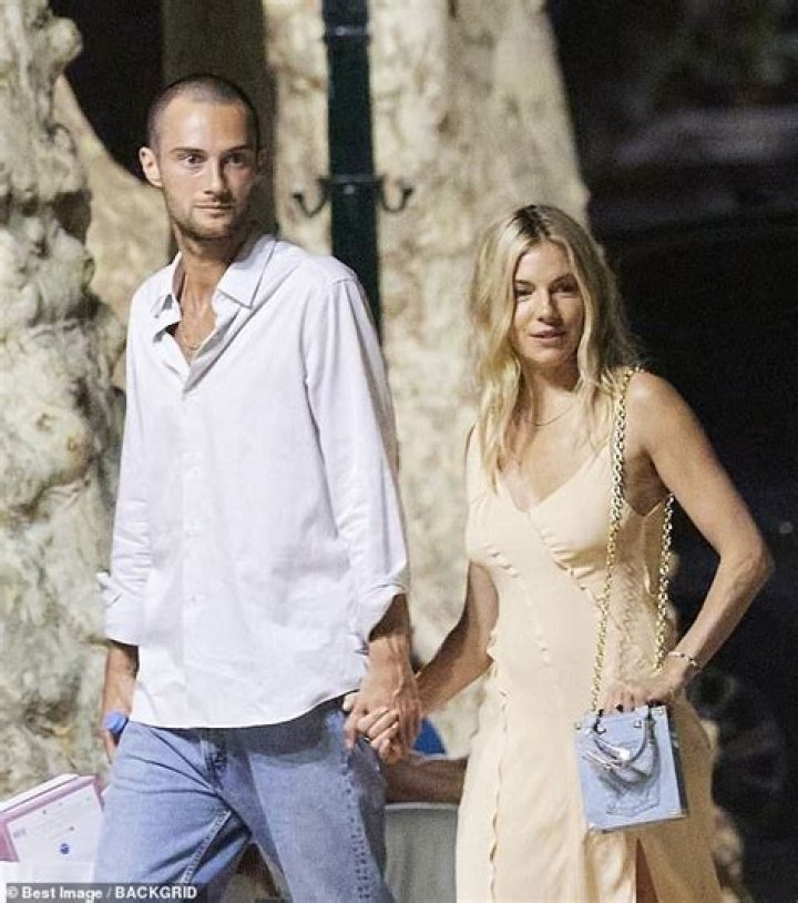Almudena Martin’s Boyfriend: Who is Almudena Martin Dating?