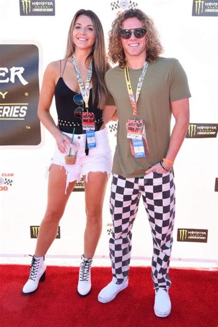 ‘Big Brother 22: All-Stars’ Angela Rummans didn’t like the ‘Men eat Meat’ comment from Enzo Palumbo!! EXPLORE Her Wiki Facts