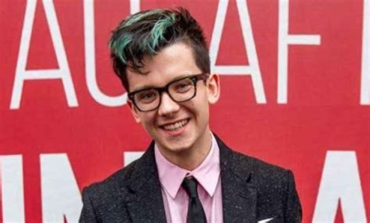 Know About Asa Butterfield; Dating, Family, Movies, Net Worth, Height