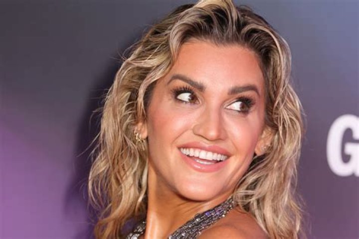 What is Ashley Roberts' Snapchat?