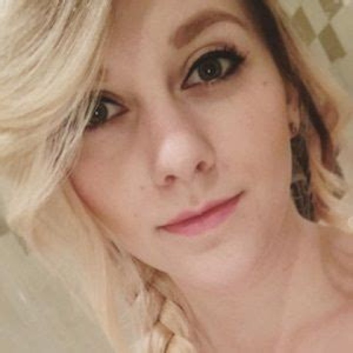 Ashleyosity- Net Worth, Age, Ethnicity, Husband, Height, Career