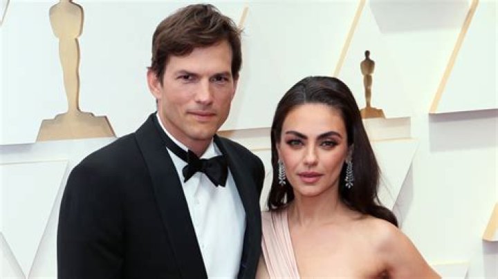 Ashton Kutcher Will Leave Mila Kunis As She’s Become Too Fat (Photos)