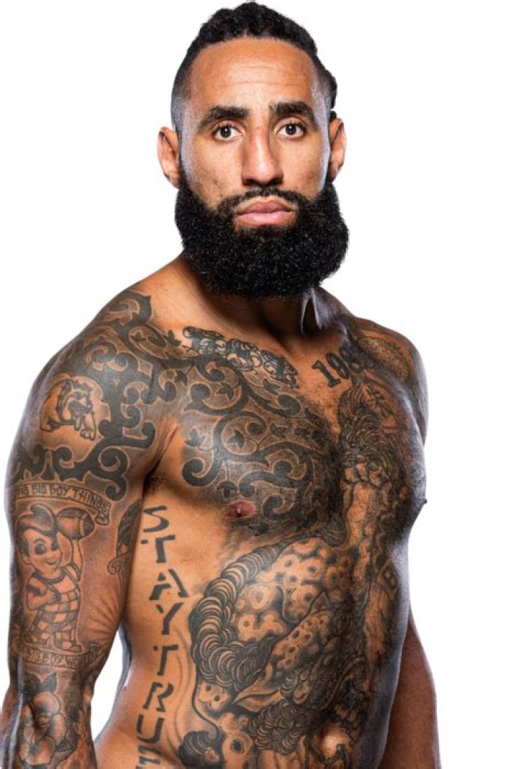 Fame | Austen Lane net worth and salary income estimation Jan, 2024