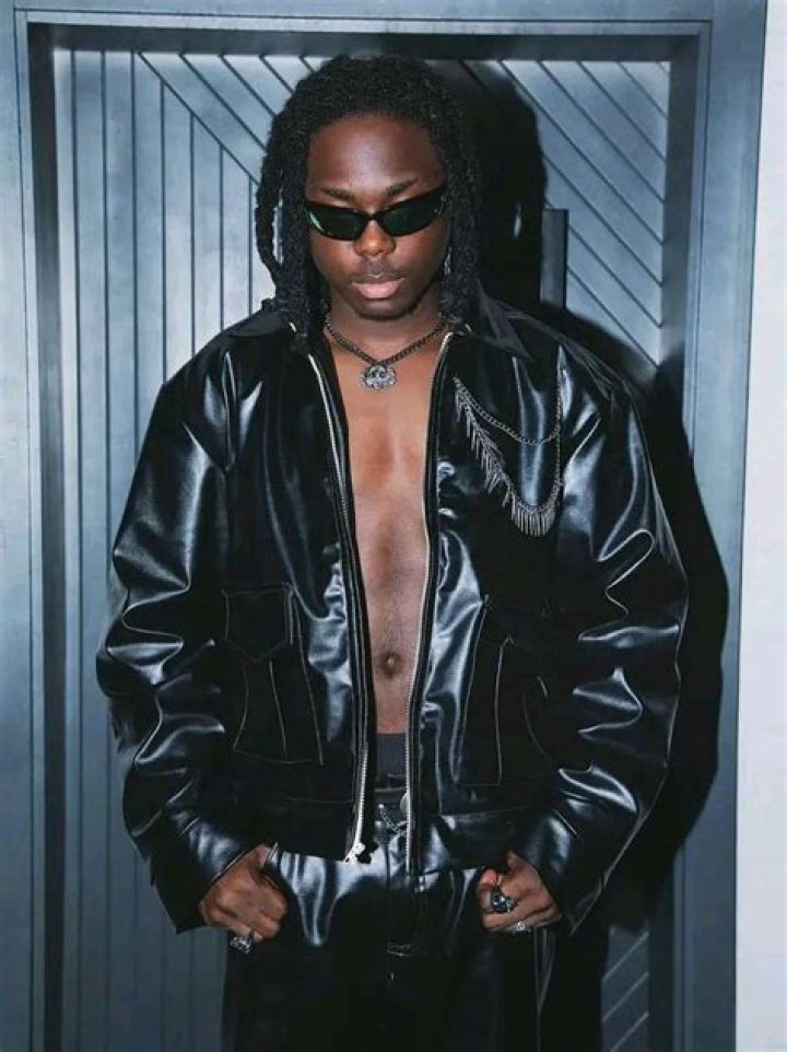 Bayanni Biography: Age, Net Worth, Girlfriend, Parents, Family, Sibling Height, Relationship 