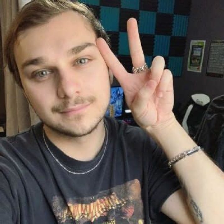 Blarg- Net Worth, Bio, Age, Girlfriend, Height, Nationality, Ethnicity, Career