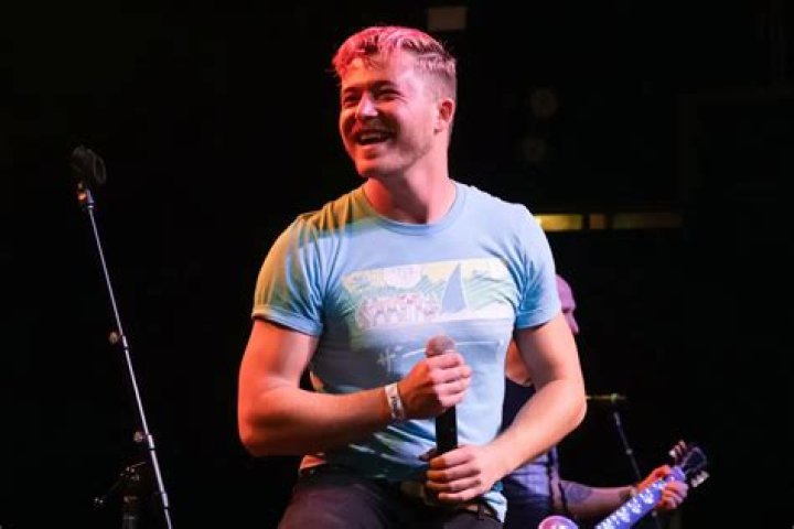 Bradley Nowell Biography: Songs, Album, Age, Net Worth, Children, Parents, Death,