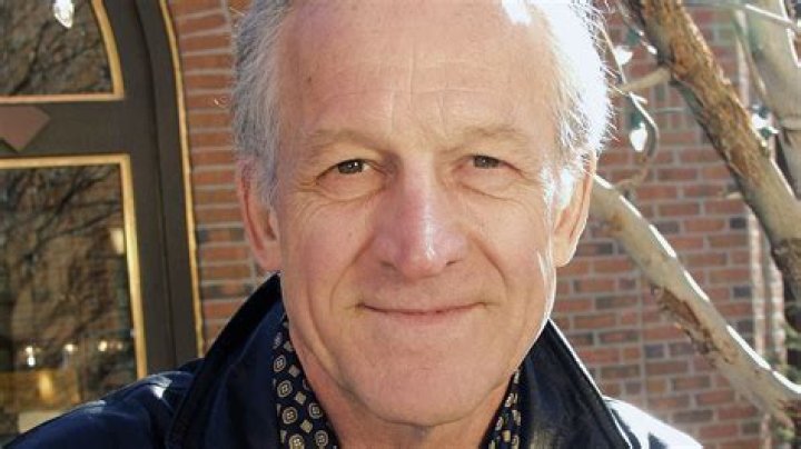 Daniel J. Travanti Net Worth, Age, Height, Bio, Birthday, Wiki!