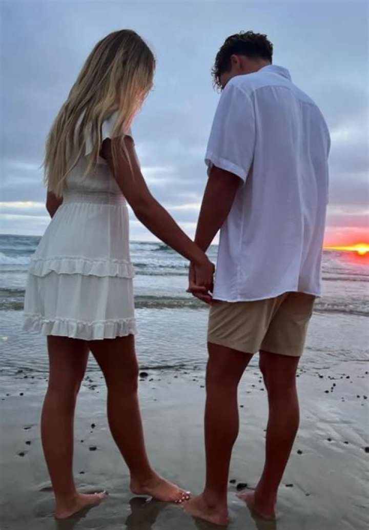 Dax Milne Wiki; Contract, Wife, Sister, Net Worth, Mom, Wiki, Height, Facts