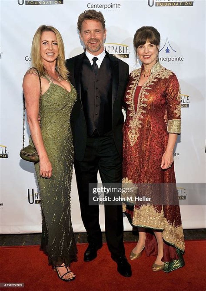 Elly Castle- Wiki, Age, Ethnicity, Husband, Net Worth, Height