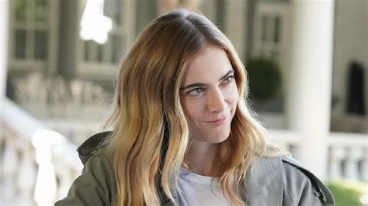 Emily Wickersham Biography: Husband, Net Worth, Age, Child, Wedding, Netflix, Height, Instagram, NCIS, Movies & TV Shows