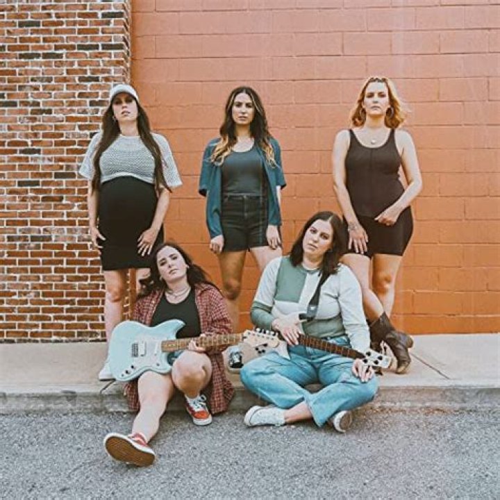 EXCLUSIVE: Lisa Cimorelli Talks Collaboration with Riff Raff on 'Hit Me Up'