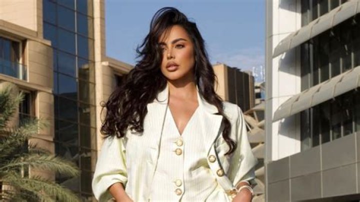 Fatima Almomen- Bio, Age, Net Worth, Boyfriend, Height