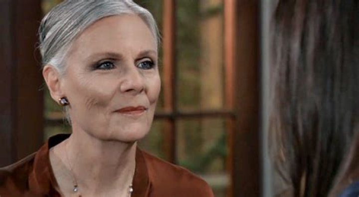 General Hospital Spoilers: Laura Learns Luke is Alive – And Tracy Knew All Along?