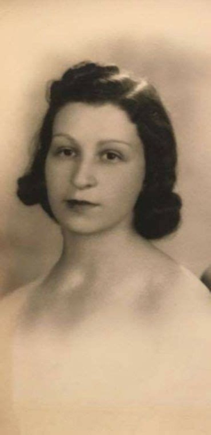 Genevieve Musci- Age, Net Worth, Height, Husband, Nationality