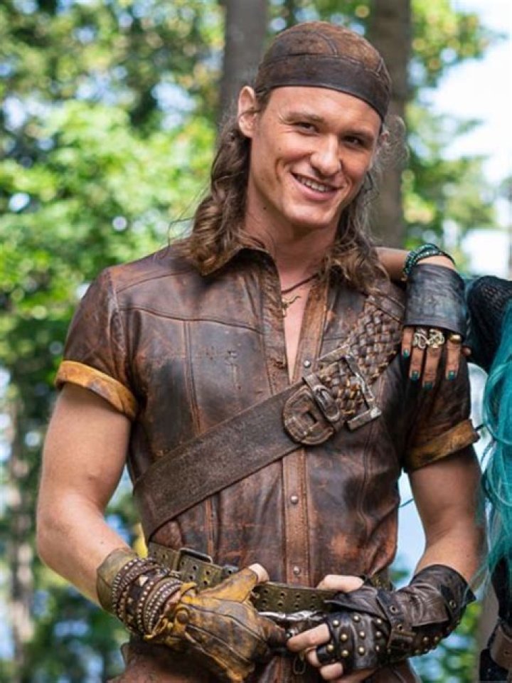 5 things you don't know about Descendants 2's newest swashbuckler, Dylan Playfair
