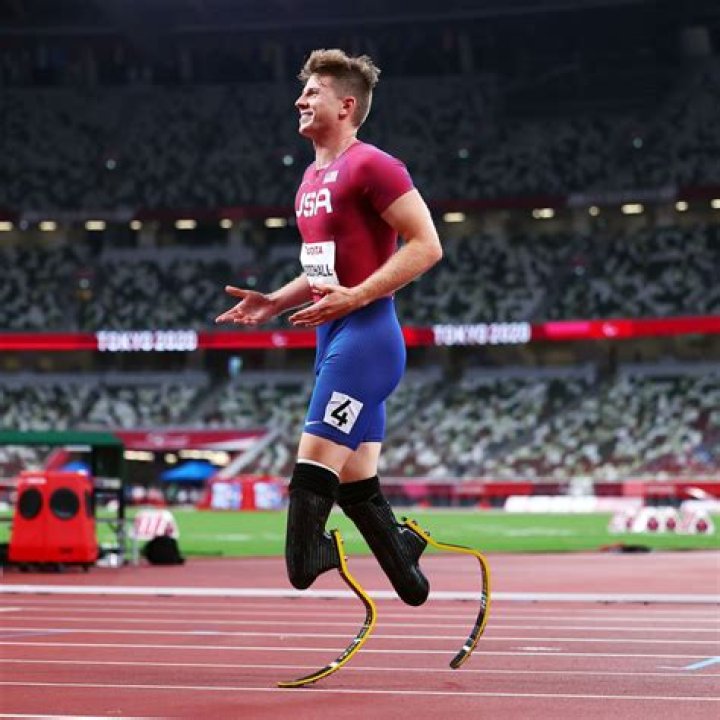 Fame | Hunter Woodhall net worth and salary income estimation Jan, 2024