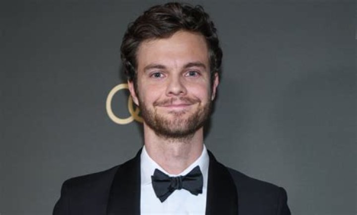 Know About Jack Quaid; Age, Hunger Games, Net Worth, Height, Dating