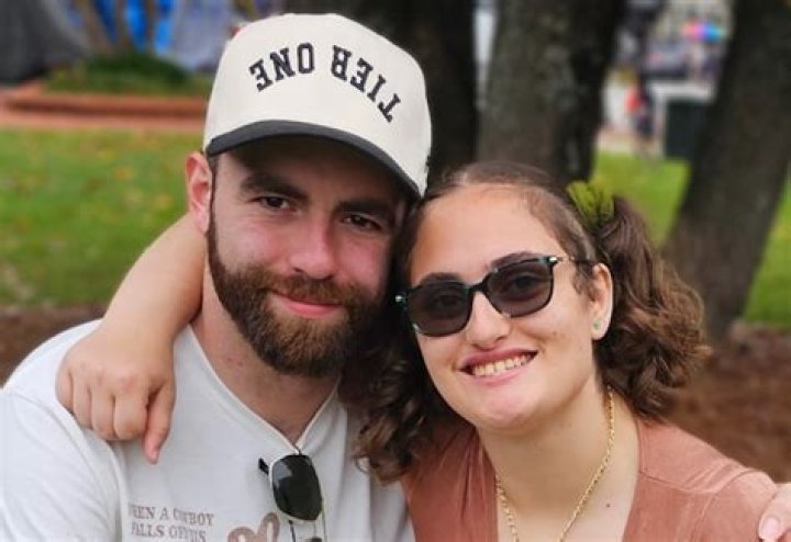 Who is Jake Owen Dating – Jake Owen's Girlfriend & Exes