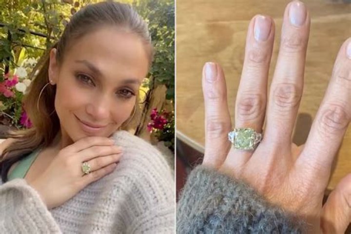 Jennifer Lopez Flaunts Stunning Engagement Ring With Alex Rodriguez