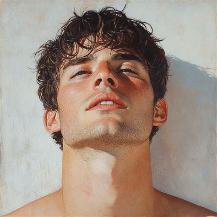 Josh O’Connor- Wiki, Age, Girlfriend, Ethnicity, Net Worth, Height, Career