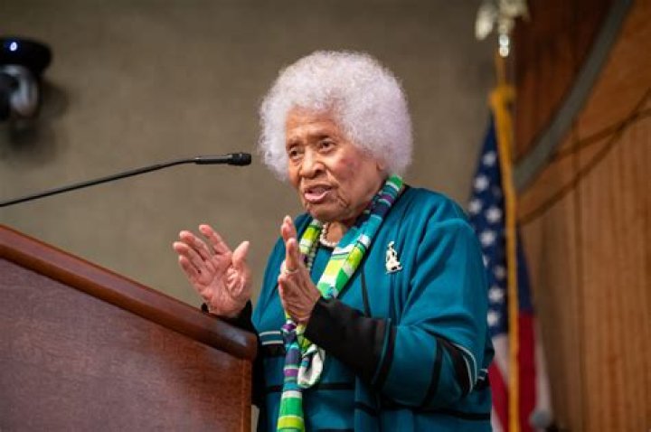 Joycelyn Elders Net Worth, Age, Height, Bio, Birthday, Wiki!