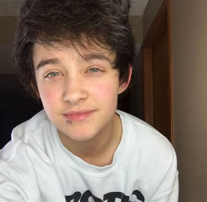 Justin Blake- Age, Girlfriend, Height, Net Worth, Nationality