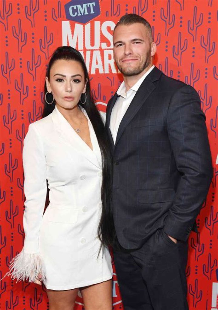 JWoww’s Boyfriend: Who is JWoww Dating?