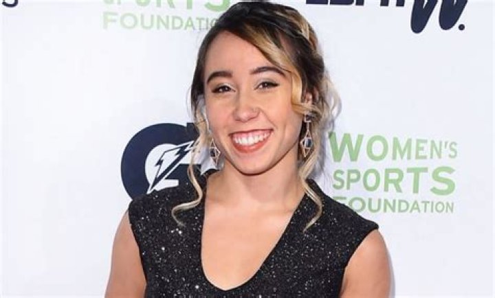 Know About Katelyn Ohashi; Height, Age, Instagram, Parents, Boyfriend