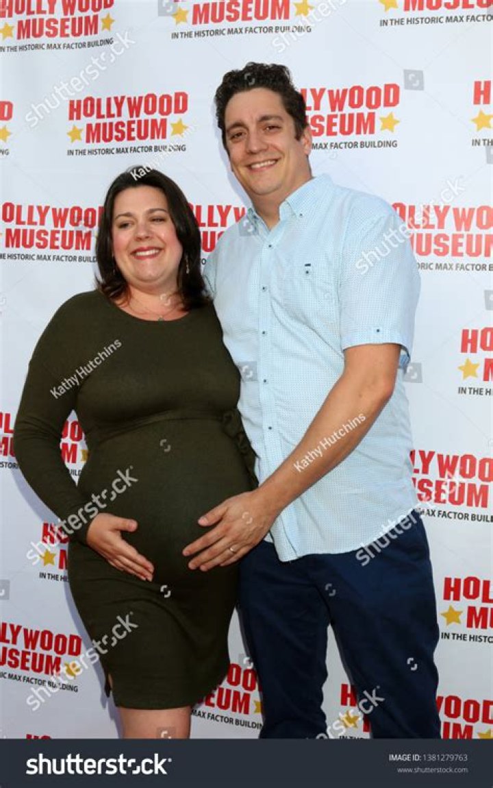 Katharine Luckinbill- Wiki, Biography, Age, Height, Net Worth, Husband