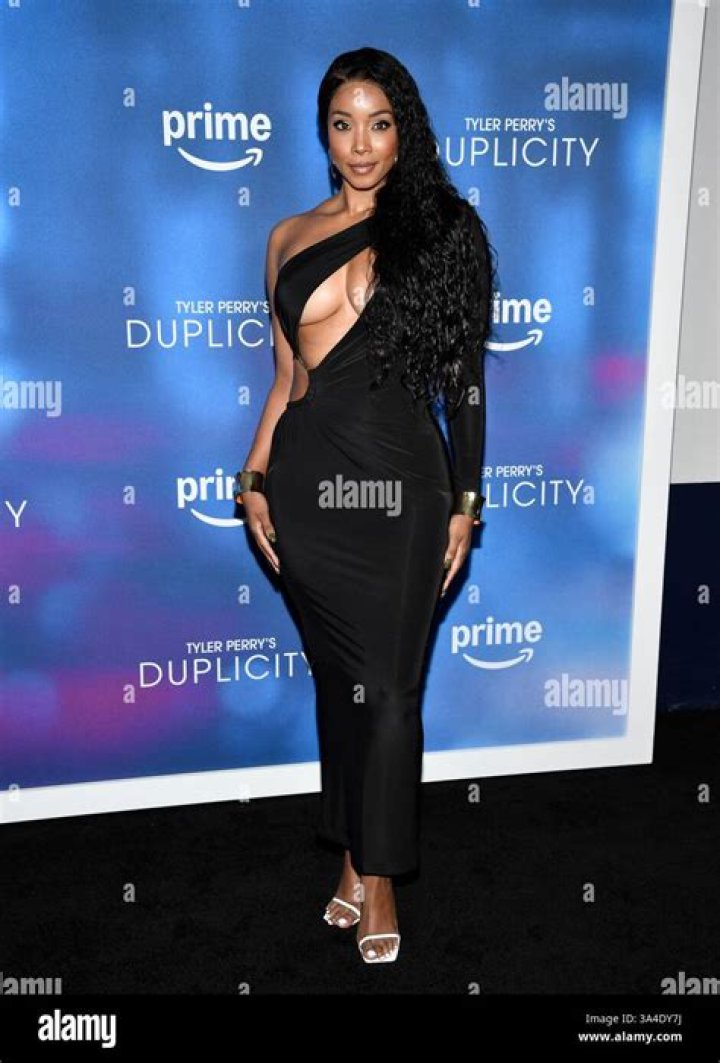 Fame | Kearia Schroeder net worth and salary income estimation Apr, 2024