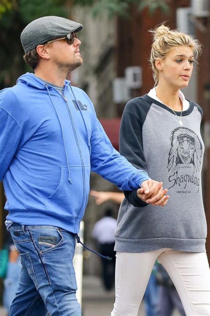 Kelly Rohrbach’s Boyfriend: Who is Kelly Rohrbach Dating?