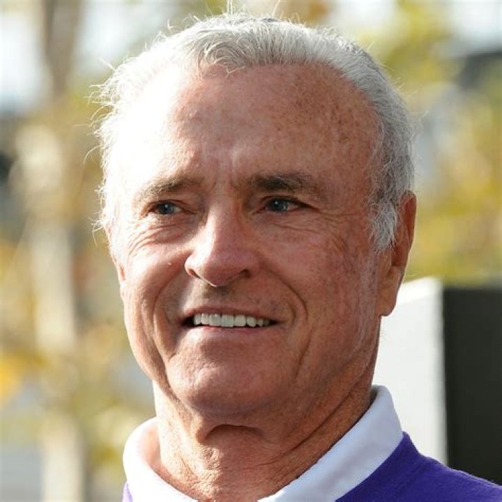 Kevin Dobson Dies At Age 77; Wife, Movies, Net Worth, Family, Facts, Wiki