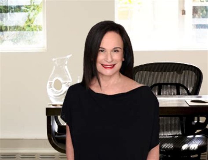 Laurie Zaks Net Worth, Age, Height, Bio, Birthday, Wiki!