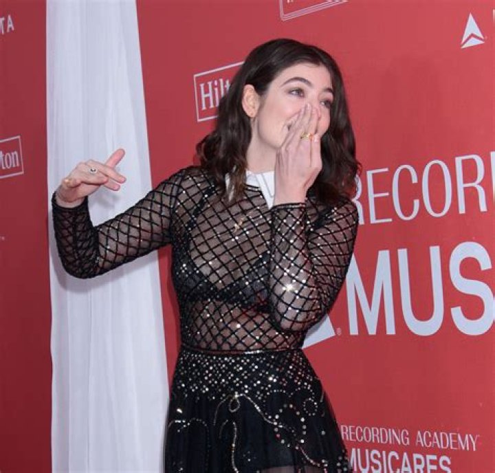 Lorde Gives An Album Update On Her Birthday