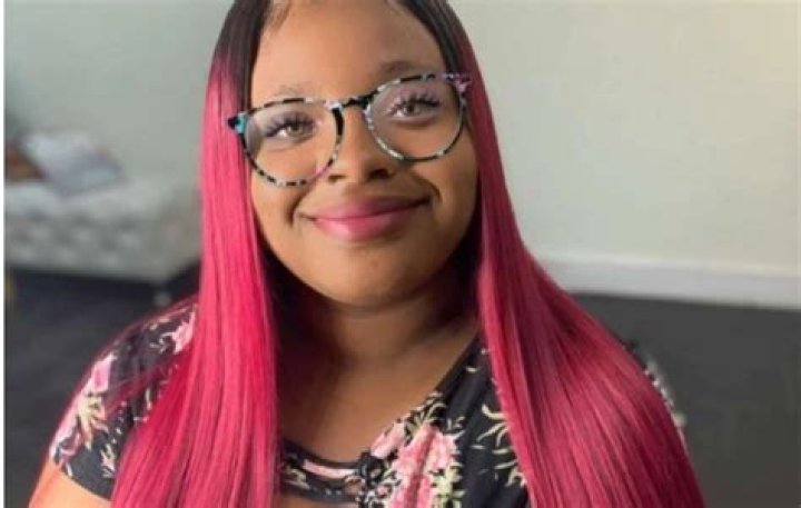 Lovely Peaches Biography: Kid, Songs, Age, Daughter, Real Name, Net Worth, TikTok, Memes, Dog, Height, Arrested, Jail, Drama