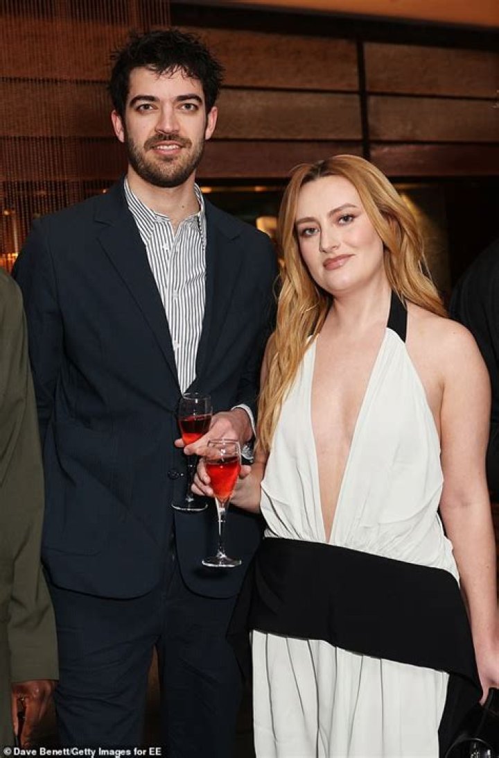 Mamae Amelia’s Boyfriend: Who is Mamae Amelia Dating?