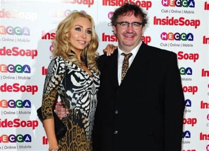 Who Is Mark Benton Wife Sarah Benton, Explore Mark Benton Wiki Facts & Net Worth