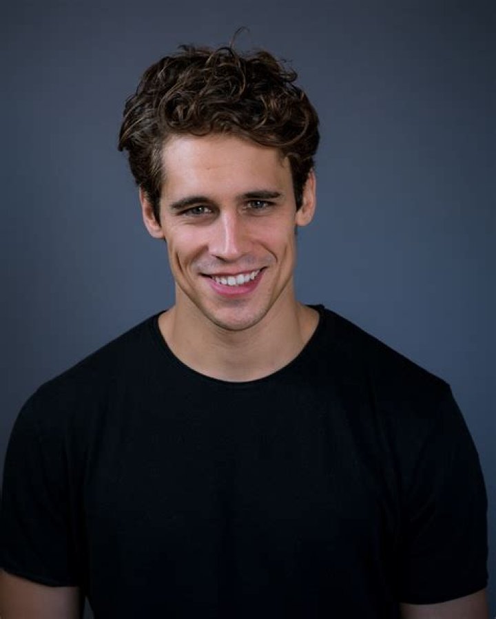 Martino Rivas - Net Worth, Age, Height, Birthday, Bio, Wiki!