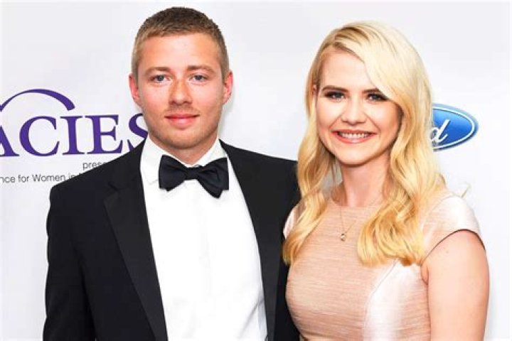Who is American Activist Elizabeth Smart’s husband, Matthew Gilmour? EXPLORE His Wiki Facts and Background