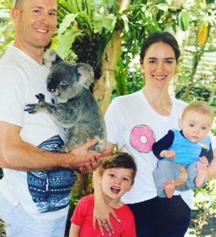 Melanie Scrofano Bio, Dating, Married, Boyfriend, Husband, Baby