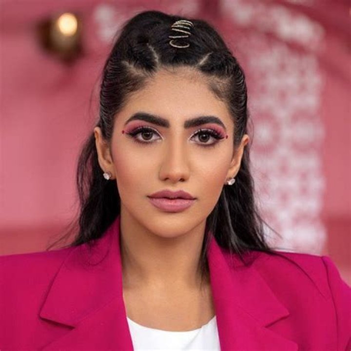 Noor Stars- Age, Height, Boyfriend, Net Worth, Ethnicity