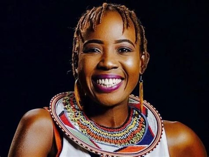 Ntsiki Mazwai Biography: Wikipedia, Husband, Net Worth, Age, Instagram, Thandiswa Mazwai, Pictures, Twitter