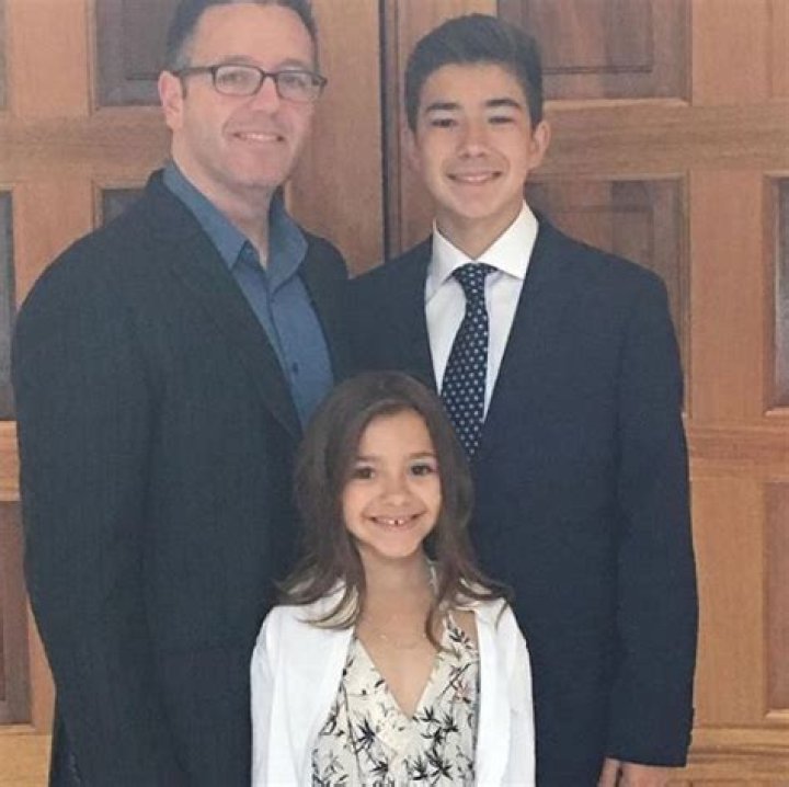 Know About Olivia Edward; Instagram, Age, Parents, Better Things, Siblings