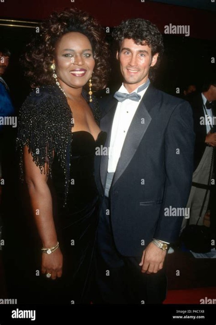 Pamela Reed’s Husband: Who is Pamela Reed Dating?