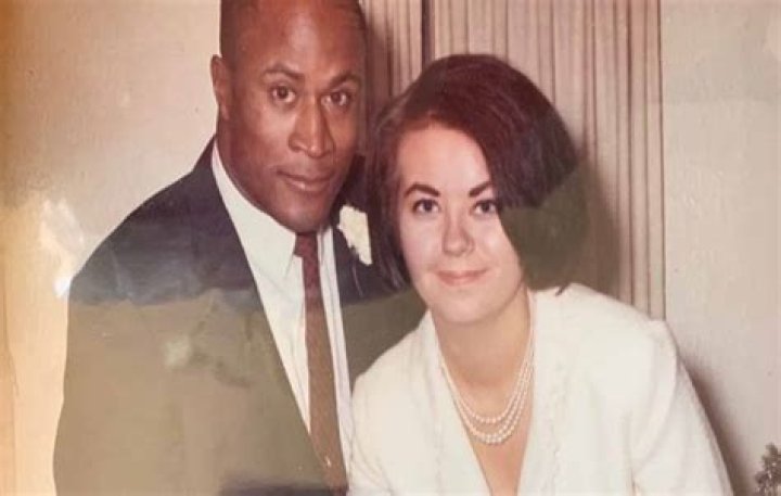 SHOCKING! Aussie Guitar Legend Phil Emmanuel Died Of Asthma Attack